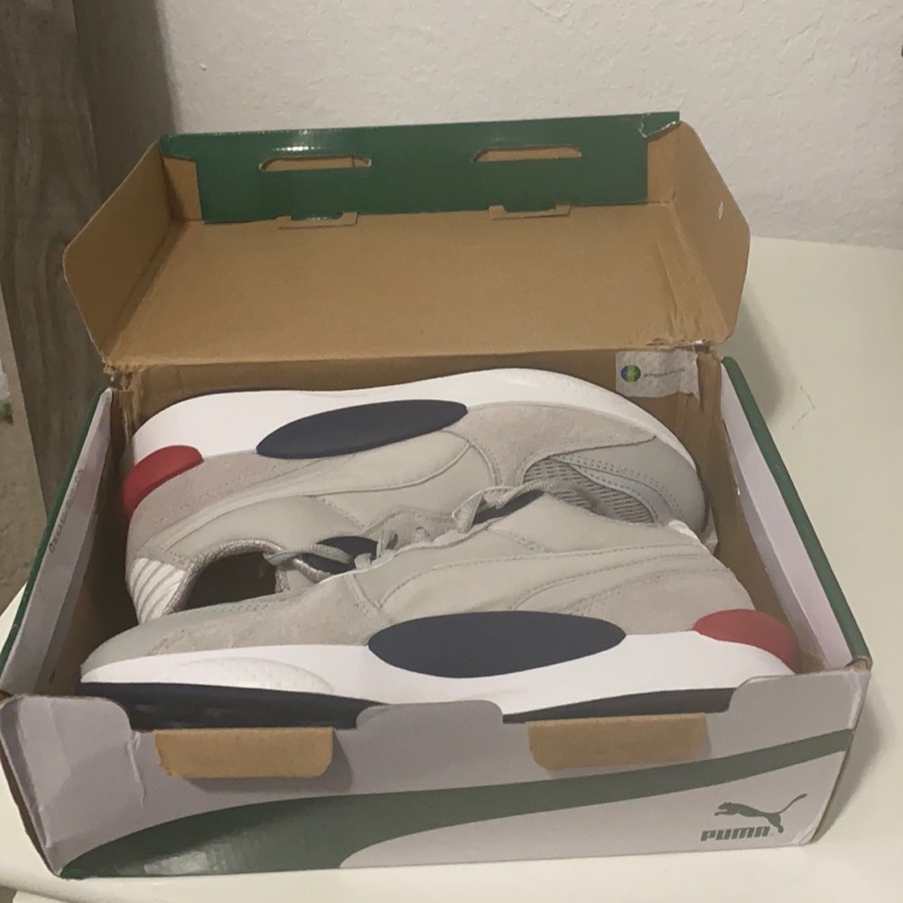 BRAND NEW - Never Worn Puma Runners